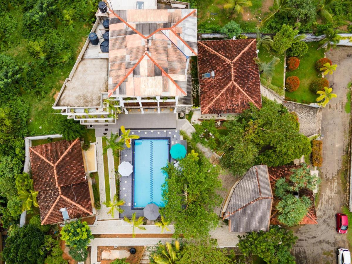 ฟอร์ต เอดจ์ รีทรีต Hotel อูนาวาตูนา ภายนอก รูปภาพ