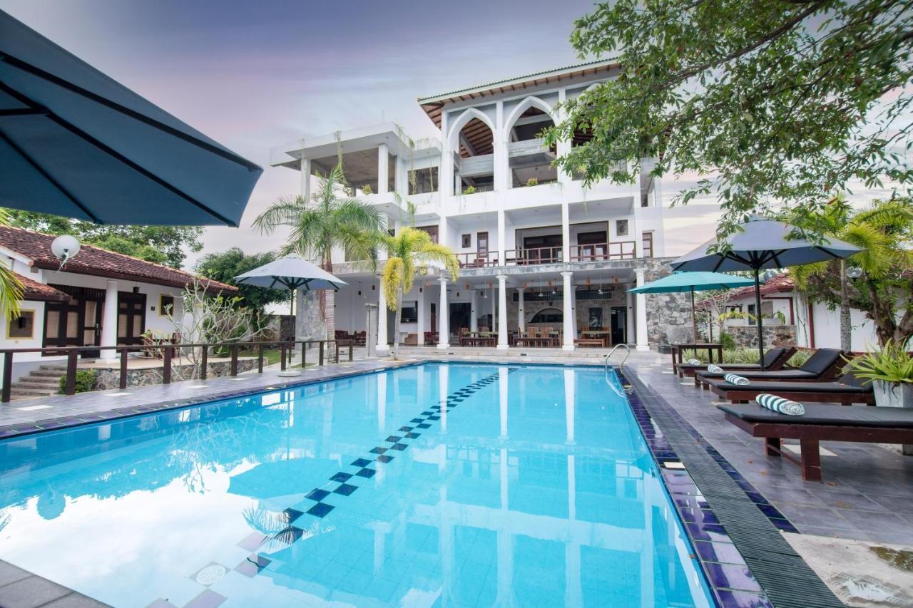 ฟอร์ต เอดจ์ รีทรีต Hotel อูนาวาตูนา ภายนอก รูปภาพ
