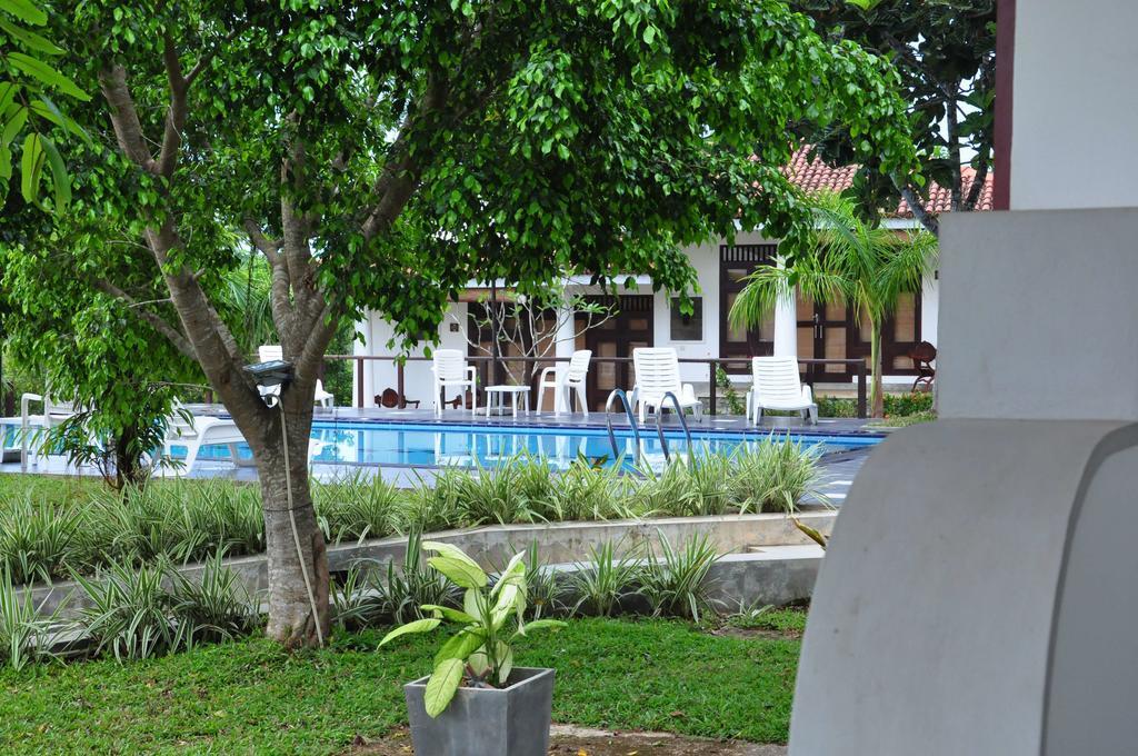 ฟอร์ต เอดจ์ รีทรีต Hotel อูนาวาตูนา ภายนอก รูปภาพ
