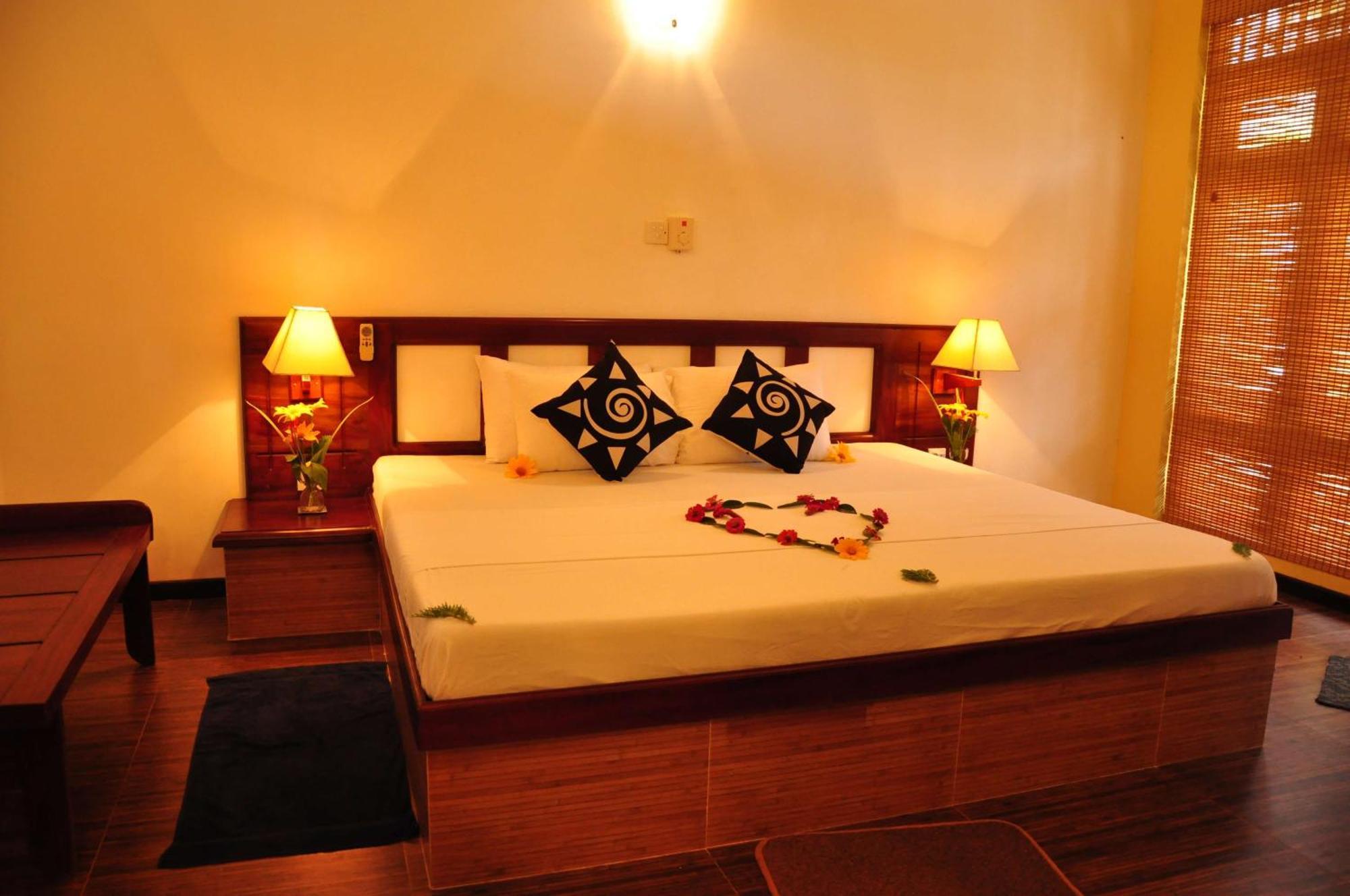 ฟอร์ต เอดจ์ รีทรีต Hotel อูนาวาตูนา ภายนอก รูปภาพ