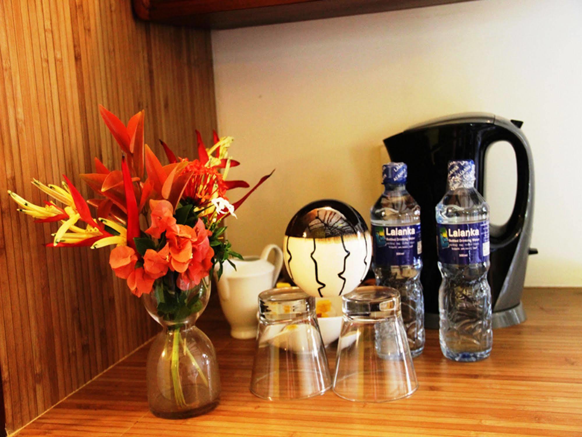 ฟอร์ต เอดจ์ รีทรีต Hotel อูนาวาตูนา ภายนอก รูปภาพ