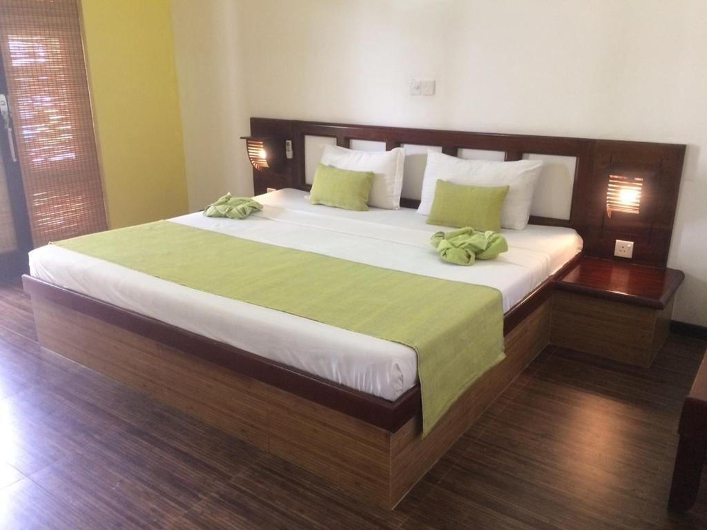 ฟอร์ต เอดจ์ รีทรีต Hotel อูนาวาตูนา ภายนอก รูปภาพ