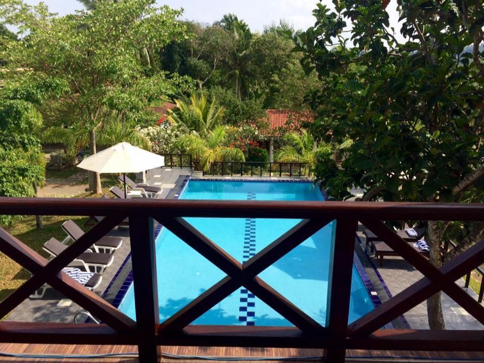 ฟอร์ต เอดจ์ รีทรีต Hotel อูนาวาตูนา ภายนอก รูปภาพ